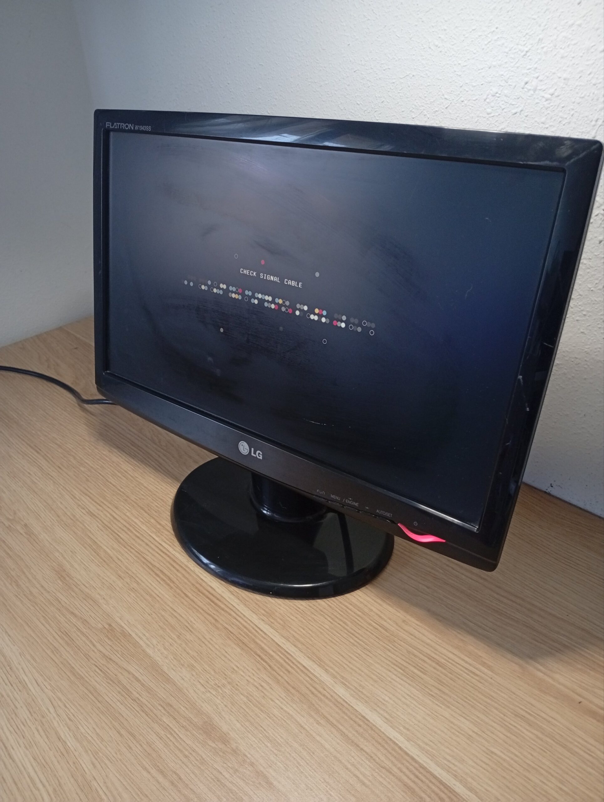Monitor LG Flatron W1943SS-PF 19" - Imagen 4