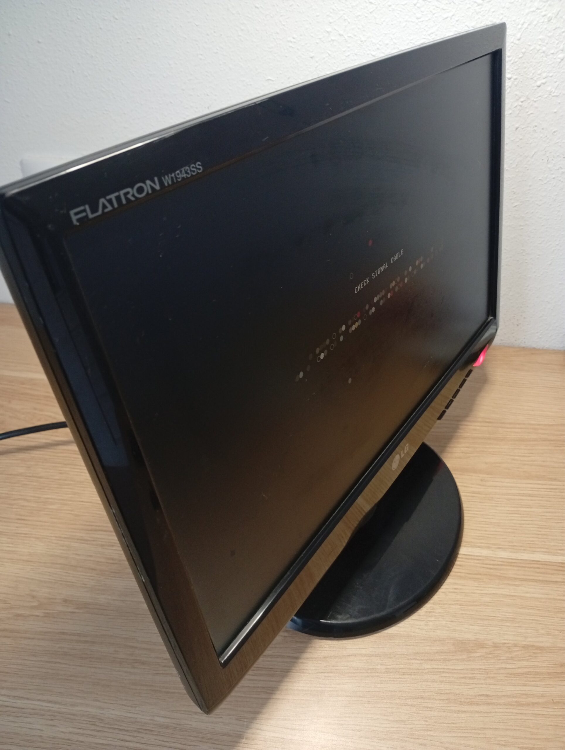 Monitor LG Flatron W1943SS-PF 19" - Imagen 6