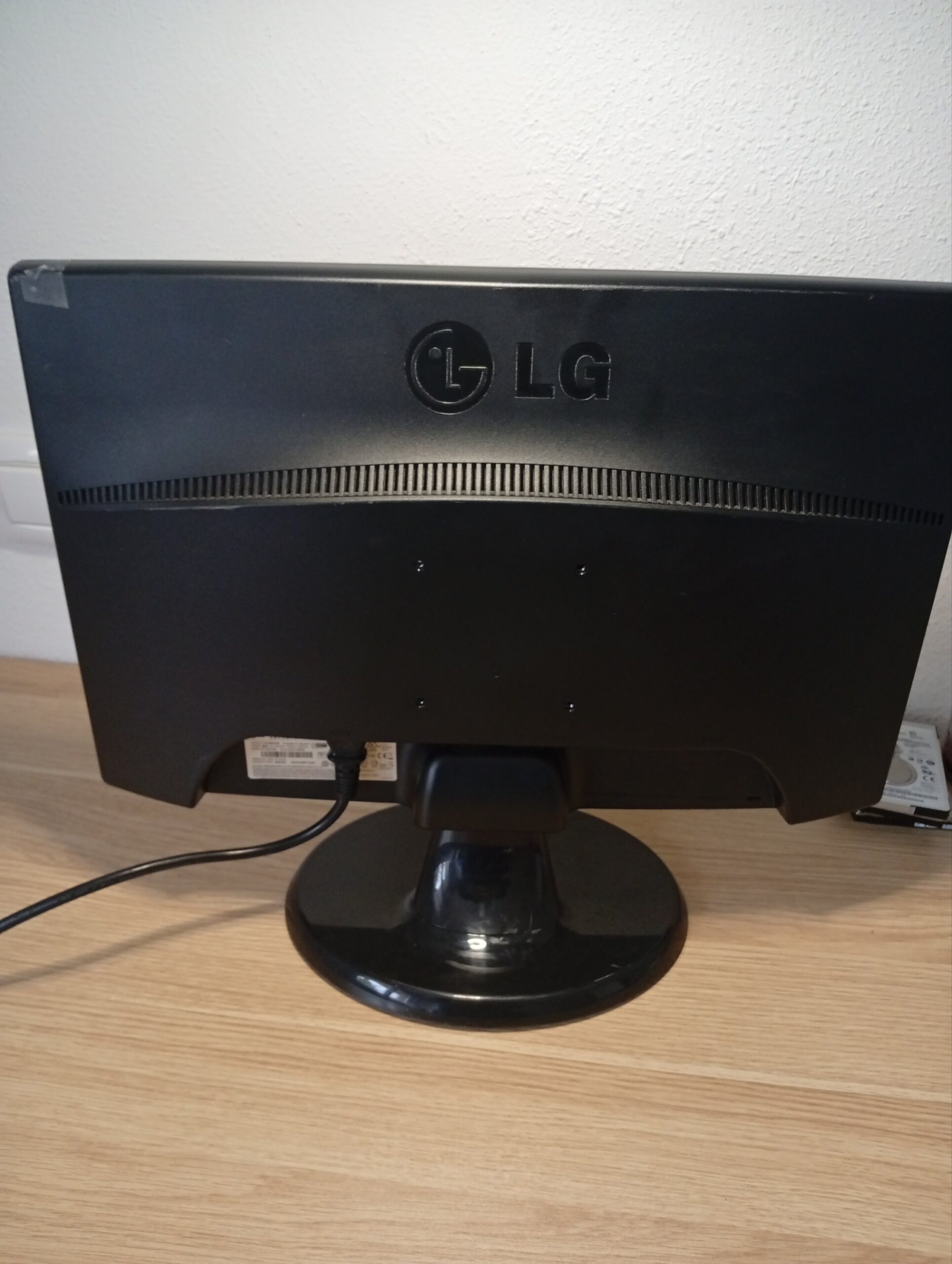 Monitor LG Flatron W1943SS-PF 19" - Imagen 2