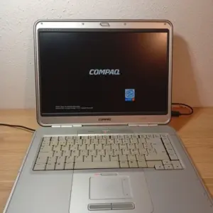 Portátil Compaq Presario R3000 Plata